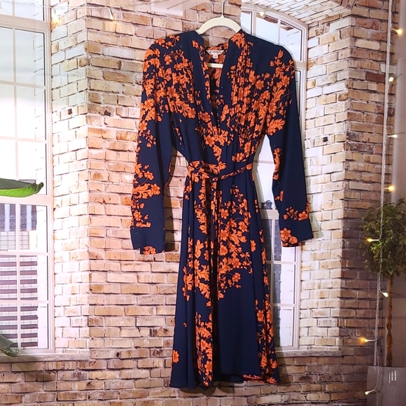 Nanette Lepore Dresses & Skirts - Beautiful Fall season long sleeved designer dress